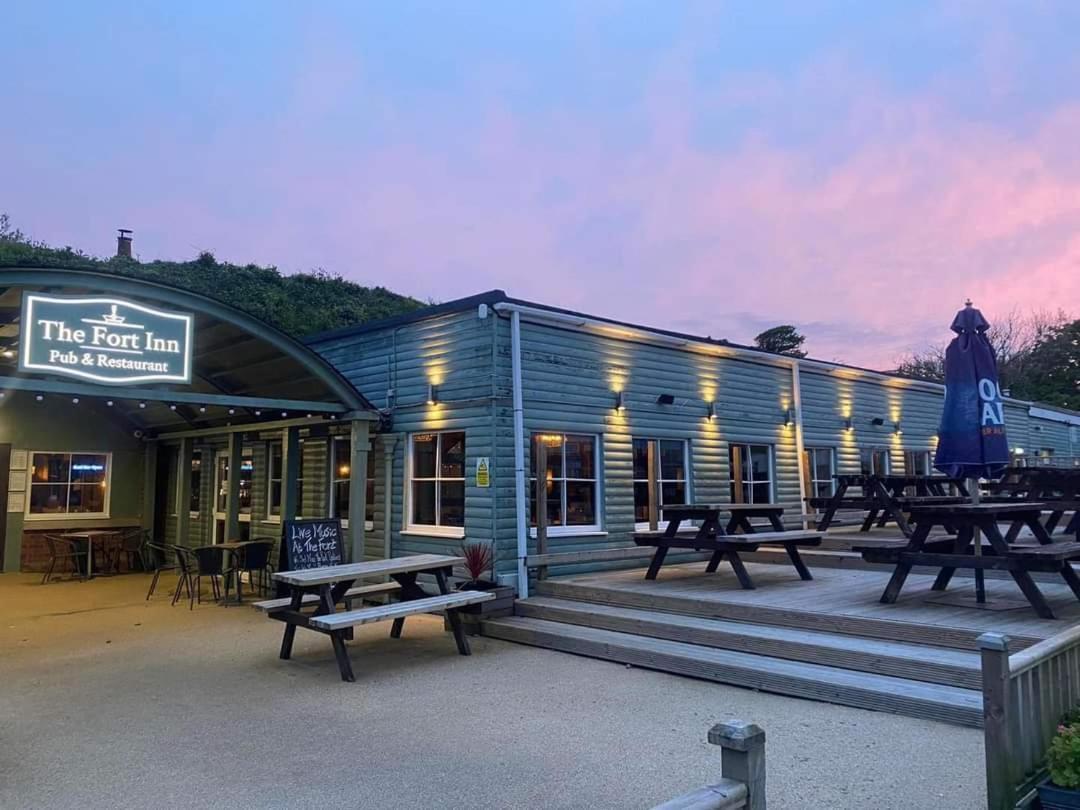 Sunset Sea View Chalet With Hot Tub Torpoint Exterior photo